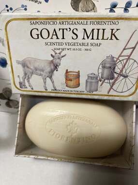 SAPONIFICIO ARTIGIANALE FIORENTINO *GOAT'S MILK SCENTED VEGETABLE SOAP (1) 10.5